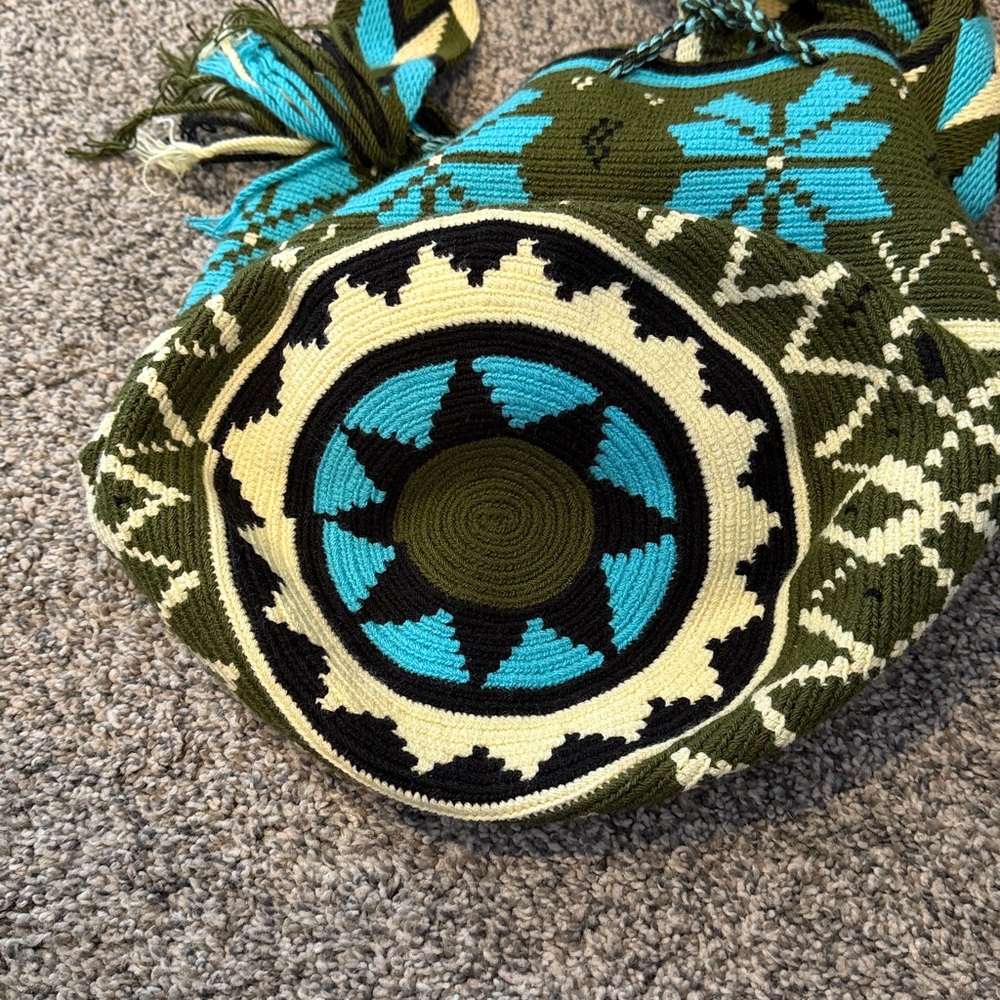 Handcrafted Green and Blue Women Bag .. Wayuu - Picture 3 of 3